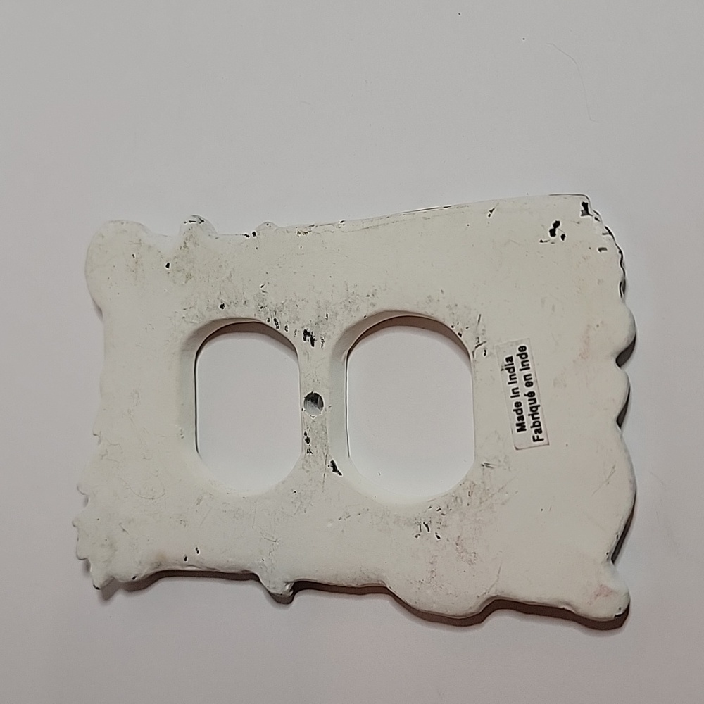 Two Outlet Covers - Picture 3 of 5